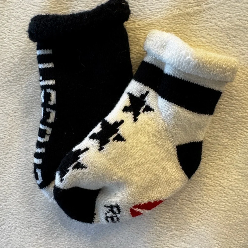 Reebok Black Baby Romper & Matching Socks. 0-3 months. NWOT!